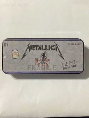 NEW Metallica Reissue 6 Guitar pick set in Sealed Tin